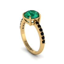 Traditional_emerald_Engagement_Ring (1).jpg