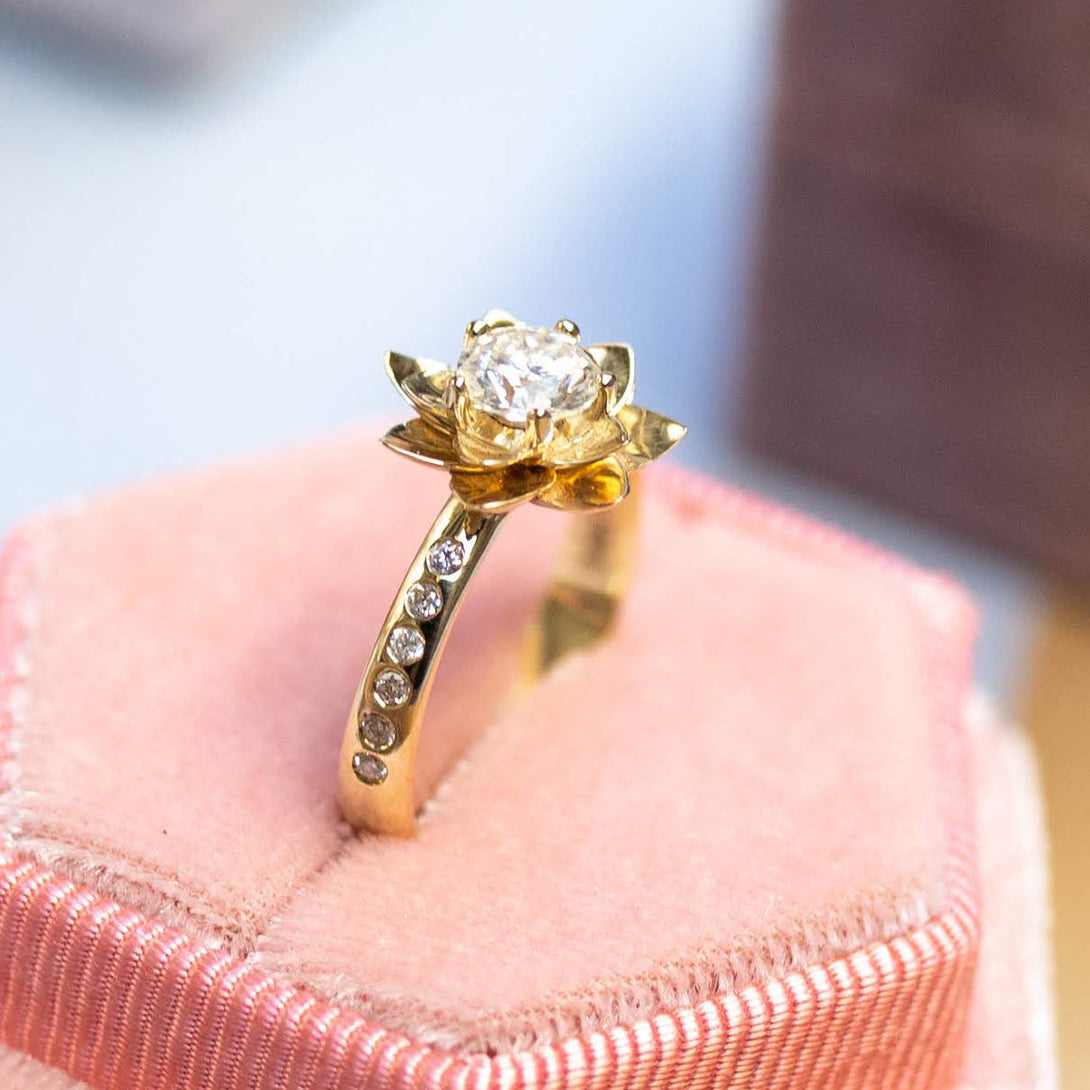 Lotus Flower Sapphire ring - Lotus no. 25