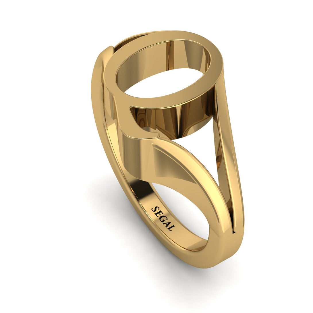 Gold Initial Q Ring