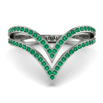 Double_V_Emerald_Ring_2.jpg