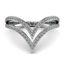 Double_V_diamond_Ring_2.jpg