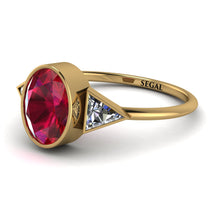 Geometrical_bezel_Ruby_Ring_3.jpg