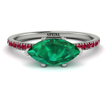 Marqise_Emerald_engagement_ring_2.jpg
