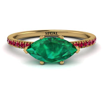 Marqise_Emerald_engagement_ring_2.jpg
