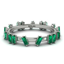 baguette_Emerald_eternity_band_2.jpg