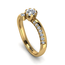 delicate_diamond_engagement_ring1.jpg