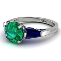 glamorous_custom_Emerald_ring_3.jpg