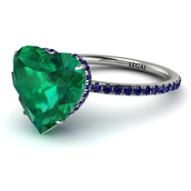 heart_shape_Emerald_ring_3.jpg
