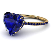 heart_shape_Sapphire_ring_3.jpg