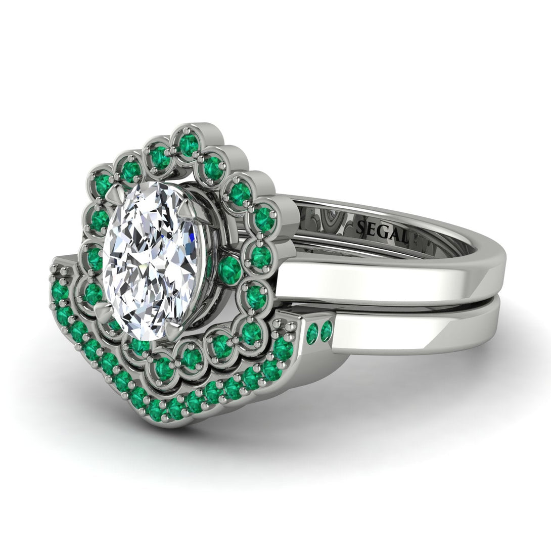 Honeycomb Halo Oval Diamond Bridal Set - Laura No. 18