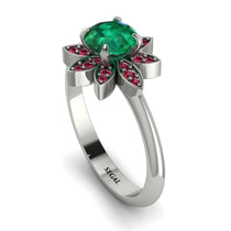 round_emerald_flower_ring1.jpg