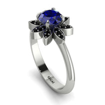 round_sapphire_flower_ring1.jpg